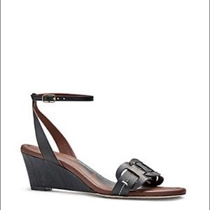 NWT/NIB Tommy Bahama Wedge Sandals